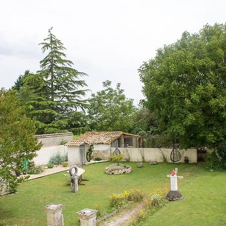 Bed and Breakfast Le Charhido Saint-Fort-sur-Gironde Esterno foto