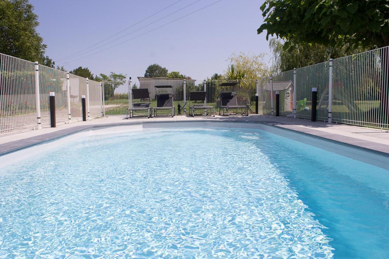 Bed and Breakfast Le Charhido Saint-Fort-sur-Gironde Esterno foto