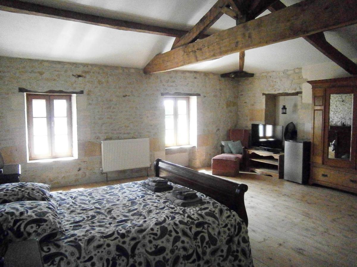Bed and Breakfast Le Charhido Saint-Fort-sur-Gironde Esterno foto