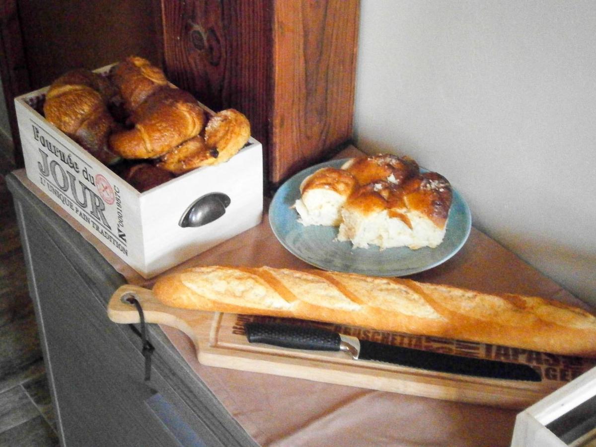Bed and Breakfast Le Charhido Saint-Fort-sur-Gironde Esterno foto