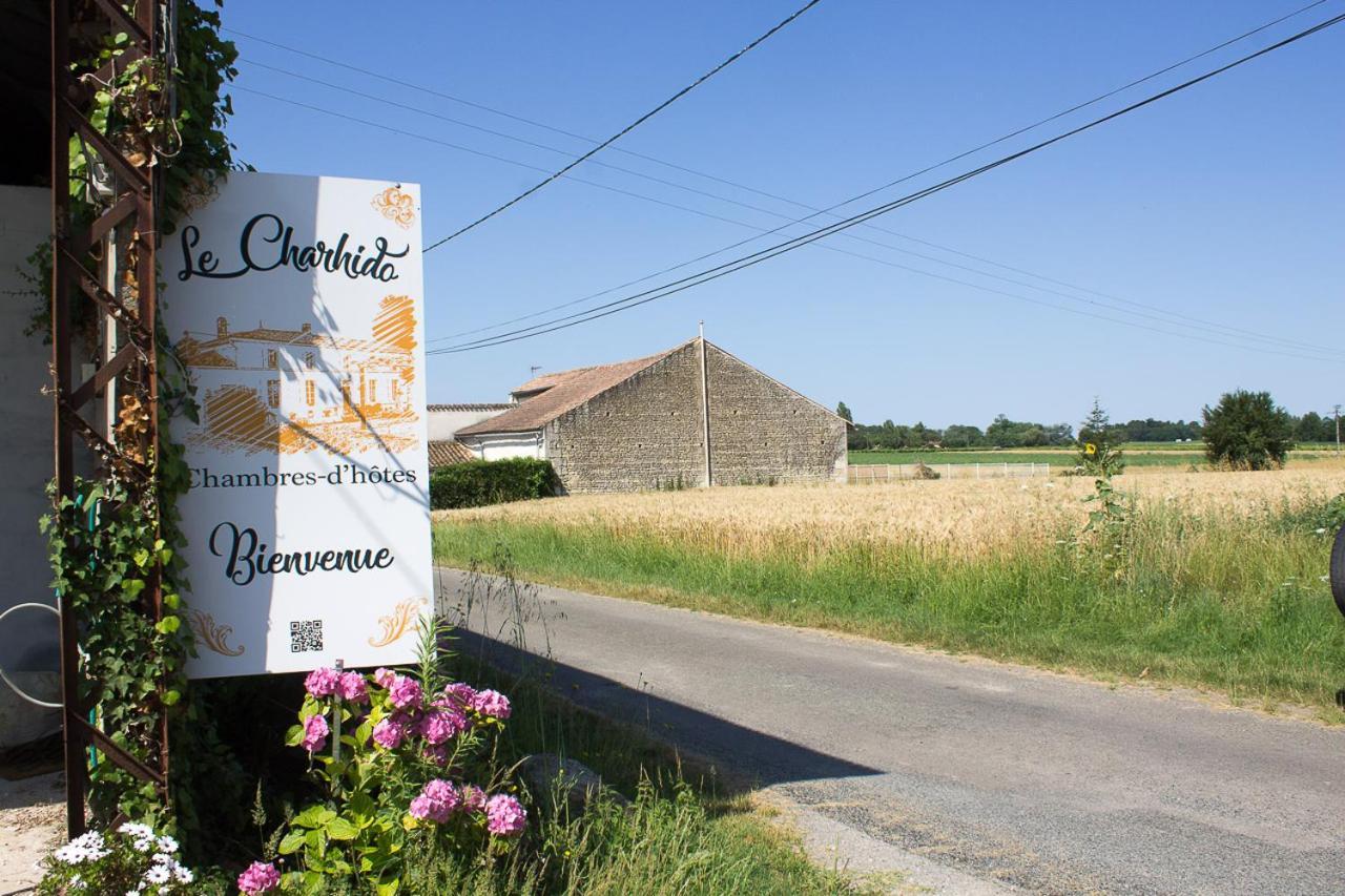 Bed and Breakfast Le Charhido Saint-Fort-sur-Gironde Esterno foto