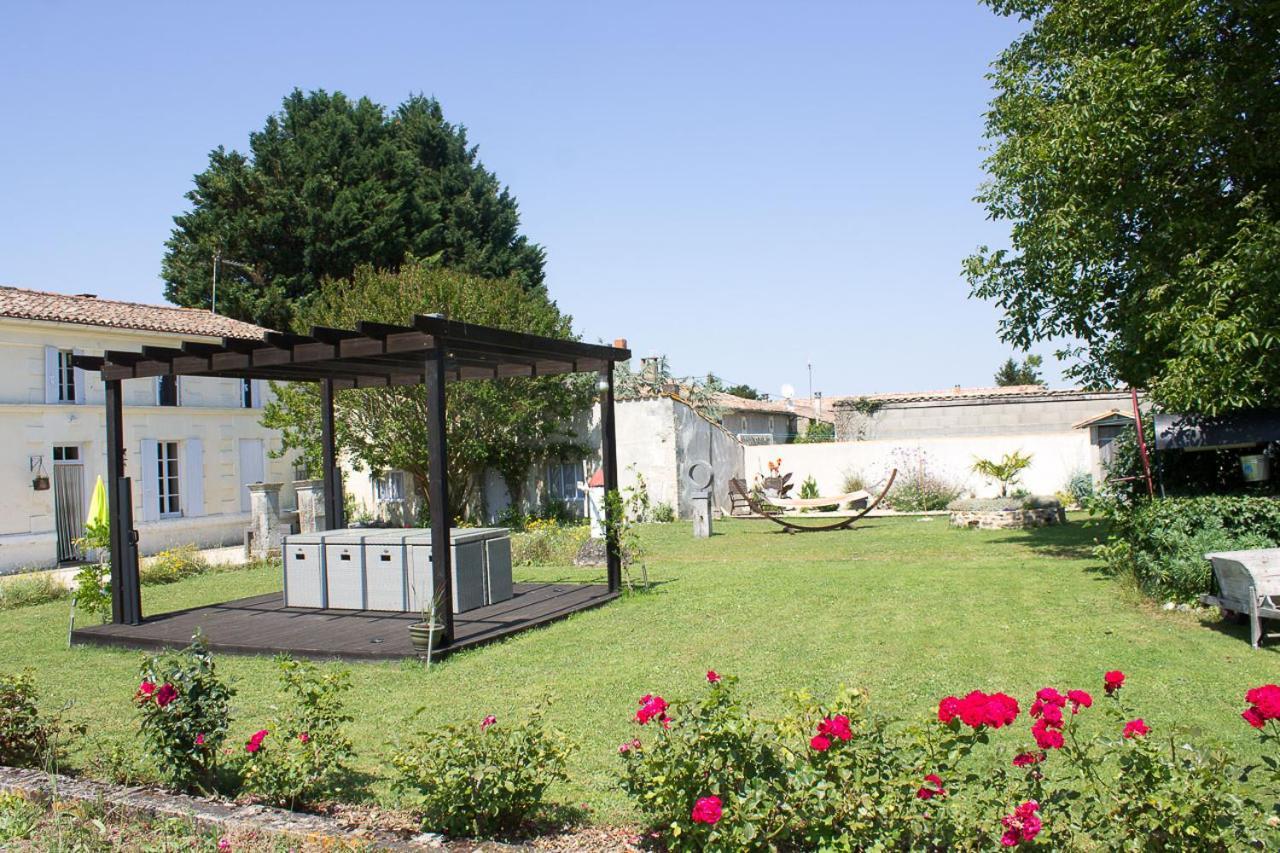 Bed and Breakfast Le Charhido Saint-Fort-sur-Gironde Esterno foto