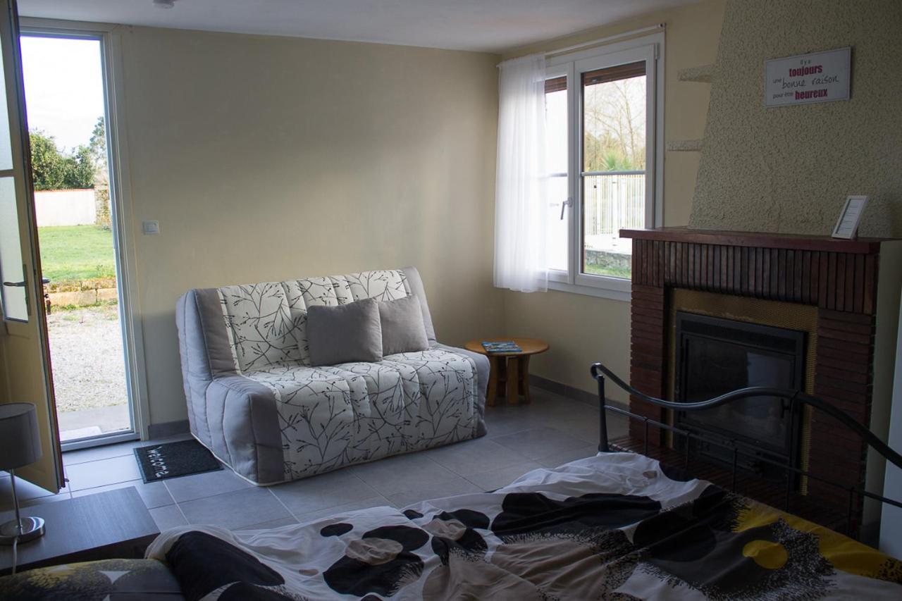 Bed and Breakfast Le Charhido Saint-Fort-sur-Gironde Esterno foto